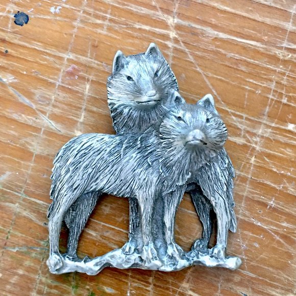 Vintage Pewter Wolf Brooch - Picture 1 of 6